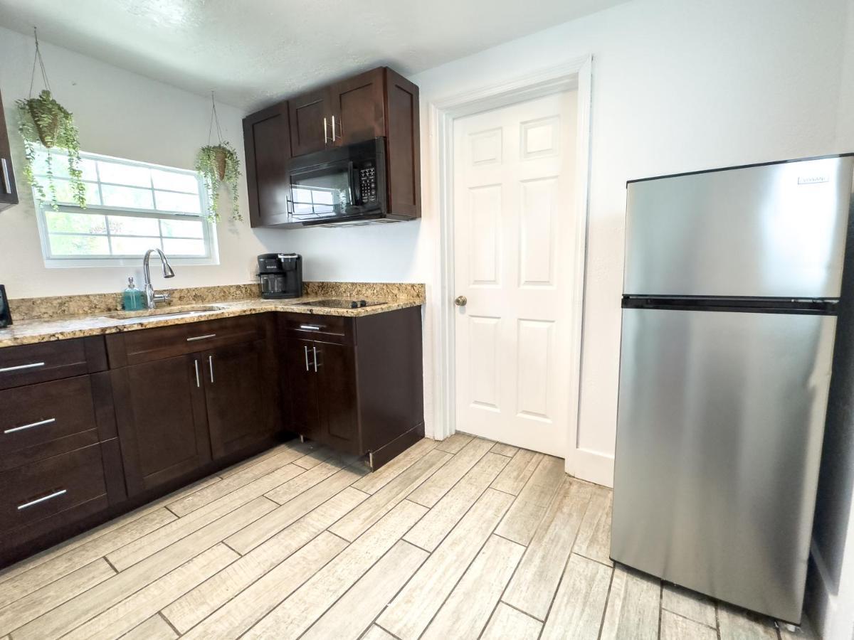 Villa 2B1B Stylish Little House W Shared Pool 511 Clearwater Esterno foto
