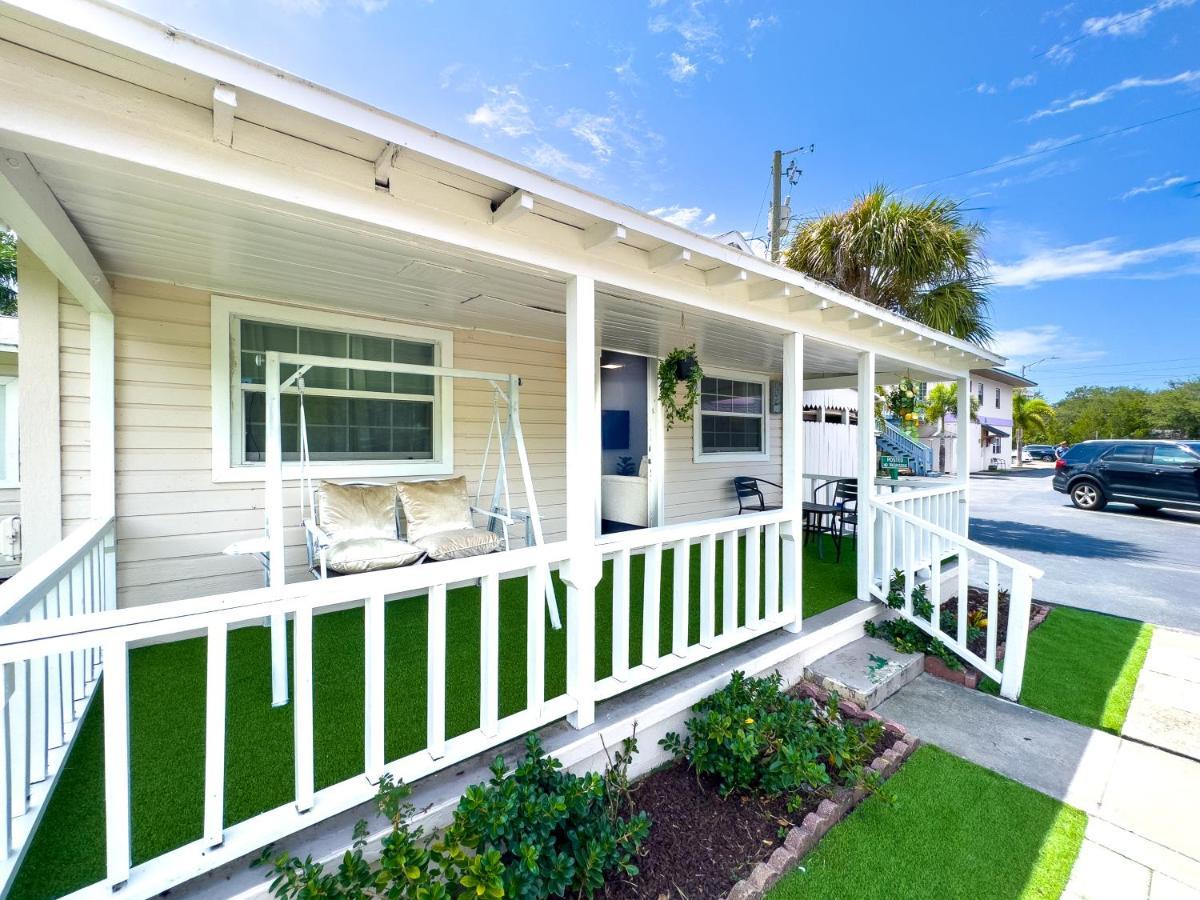 Villa 2B1B Stylish Little House W Shared Pool 511 Clearwater Esterno foto