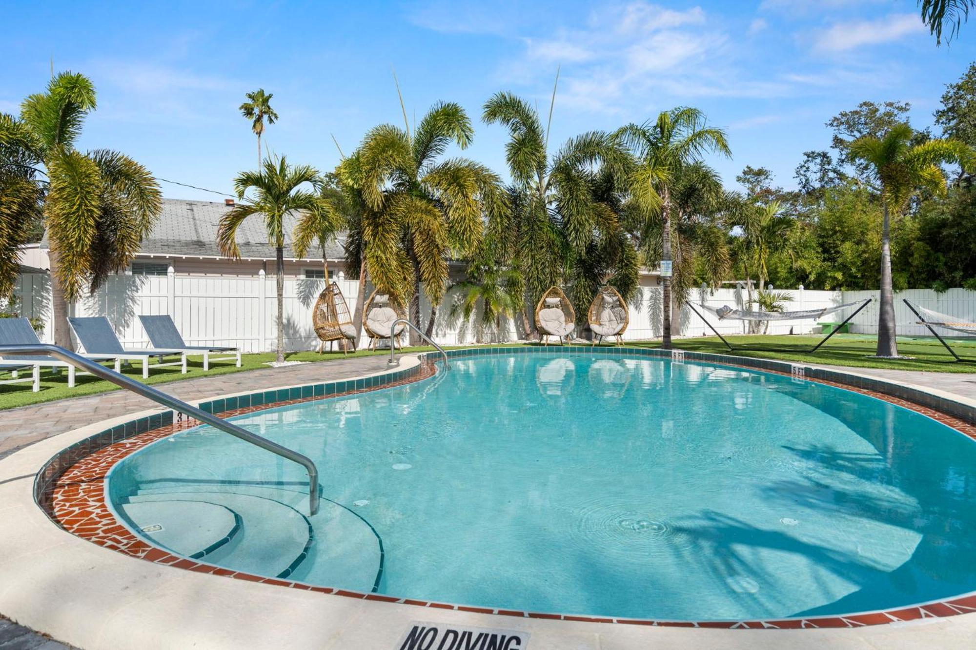 Villa 2B1B Stylish Little House W Shared Pool 511 Clearwater Esterno foto